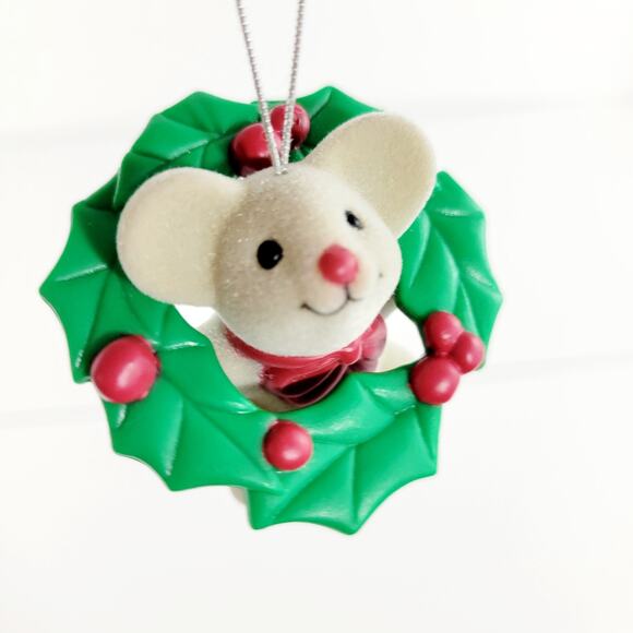 Vintage Avon Flocked Mouse with Wreath Christmas Ornament Tree Trimmer Friends - Picture 3 of 4